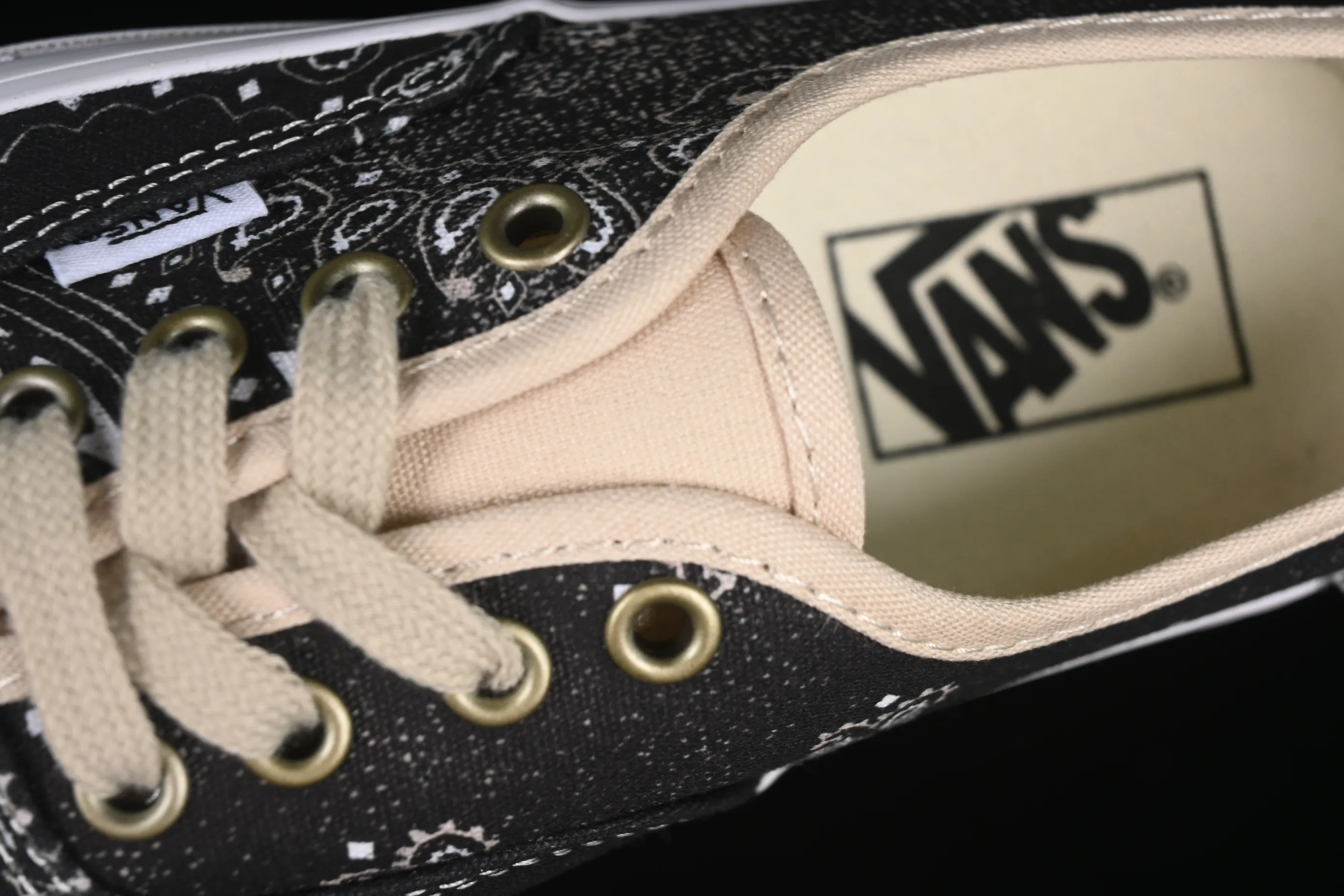 All categories Vans Vans series Vans Low Vans low top Vans Authentic 44 Vans slip-on slip-on skate shoes VN000D5KESB